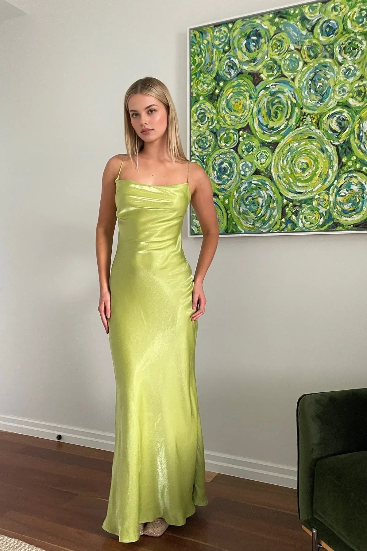 Vestido Weitese sencillo con tirantes finos, vestido de fiesta largo verde claro con espalda descubierta.